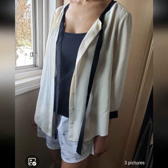 Aritzia Babaton 100 Silk  ream and Bla k Womens Top - Picture 1 of 11